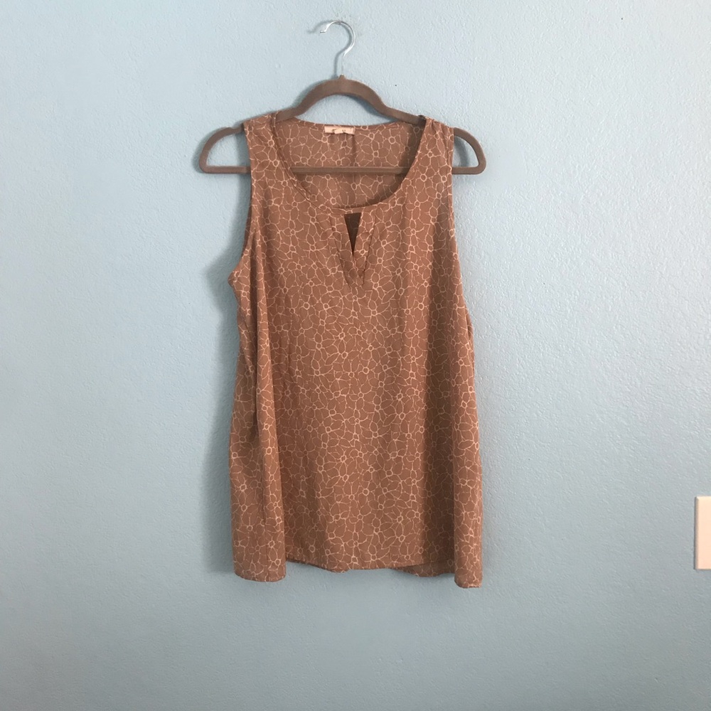 Patterned Sleeveless Blouse